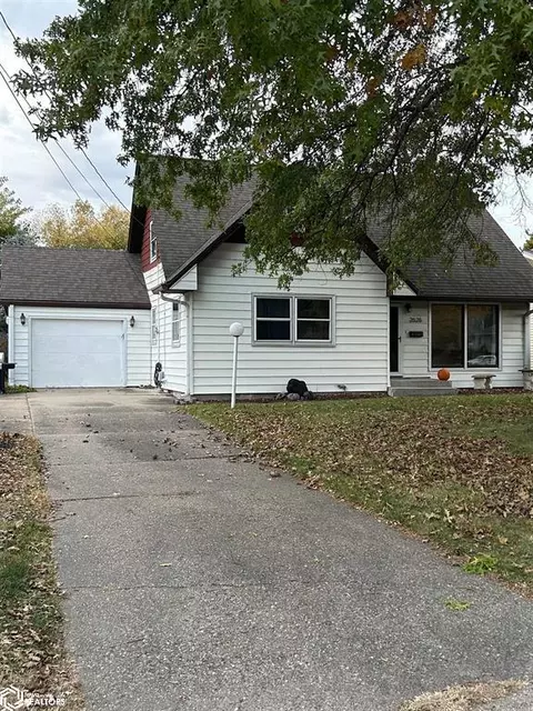 2626 Northwood Ave, Burlington, IA 52601