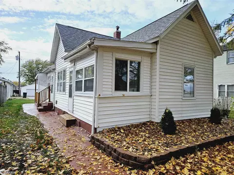 115 Ballard St, West Burlington, IA 52655