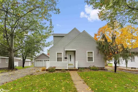 2221 S 13th St, Burlington, IA 52601
