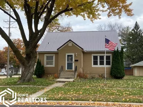 182 2nd St SW, Britt, IA 50423