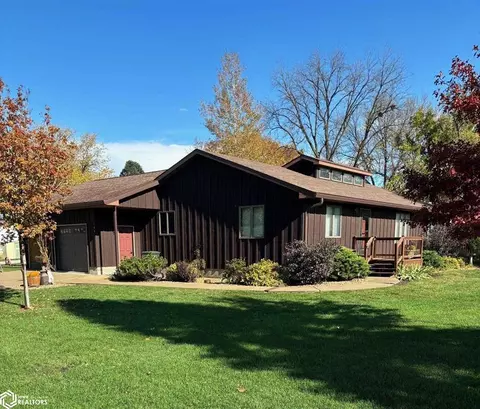 104 1st Ave NW, West Bend, IA 50597