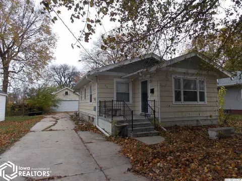 212 20th St SE, Mason City, IA 50401