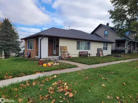205 S Shuffleton St, Sigourney, IA 52591