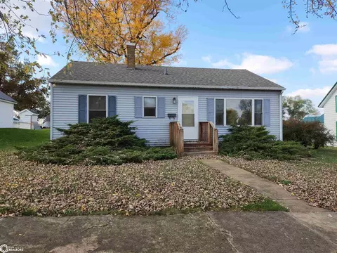 303 N Broadwy St, Toledo, IA 52342