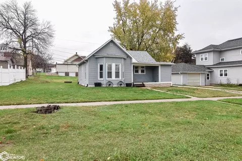 405 4th St, Gladbrook, IA 50635