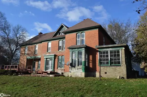 401 12th St S, Northwood, IA 50459