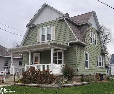 510 SE 2nd St, Eagle Grove, IA 50533