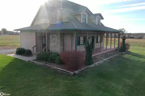 17327 Bucktail Ln, Moravia, IA 52571