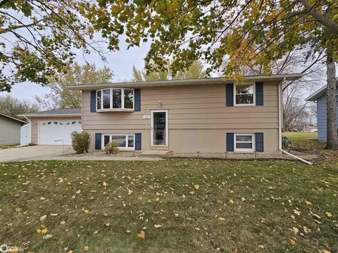 113 Winnebago Way, Forest City, IA 50436