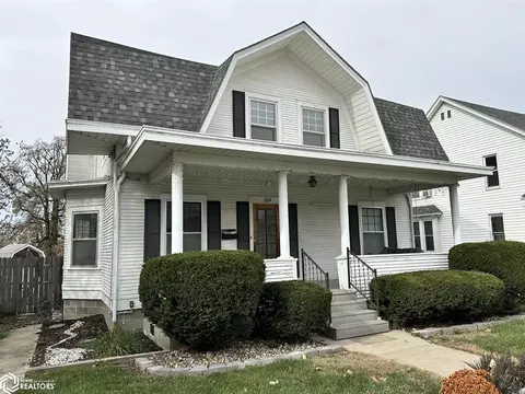 204 N Sumner Ave, Creston, IA 50801