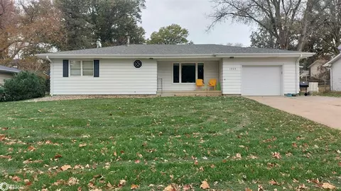 1203 Eastern Ave, Red Oak, IA 51566