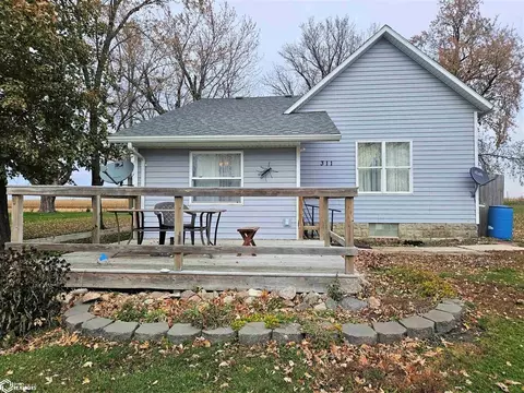 311 Park Ave W, Swea City, IA 50590