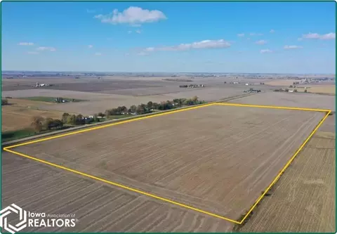 380 Th Ave, Camanche, IA 52730