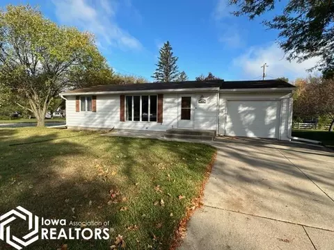 1004 Crestmore, Mason City, IA 50401