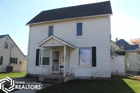 810 Park Ave, Ackley, IA 50601