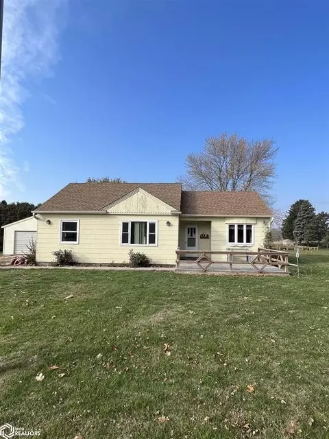 116 S Kansas St, Hubbard, IA 50122