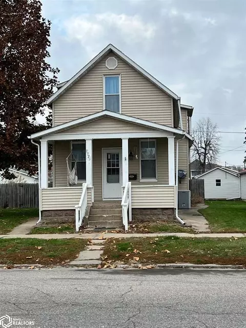 1725 Avenue G, Fort Madison, IA 52627