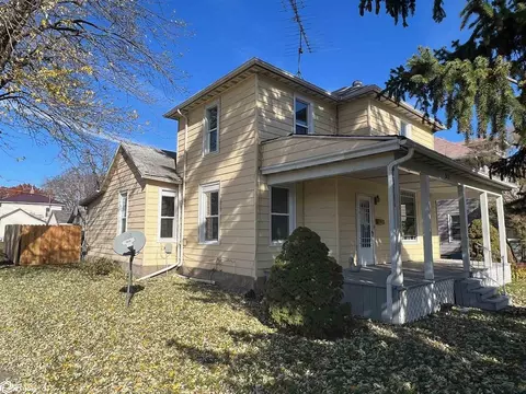 311 W Jefferson Ave, Fairfield, IA 52556