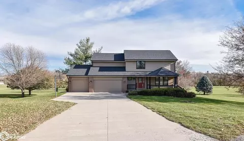 2344 Odessa Dr, Marshalltown, IA 50158
