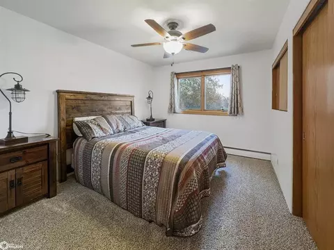 1306 Sunset Dr, Hampton, IA 50441 photo 17