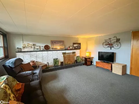 1306 Sunset Dr, Hampton, IA 50441 photo 26