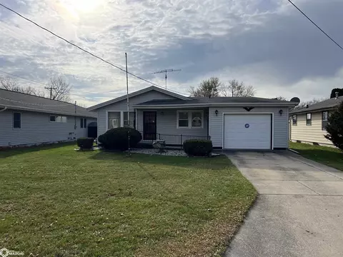 711 16th St SE, Mason City, IA 50401