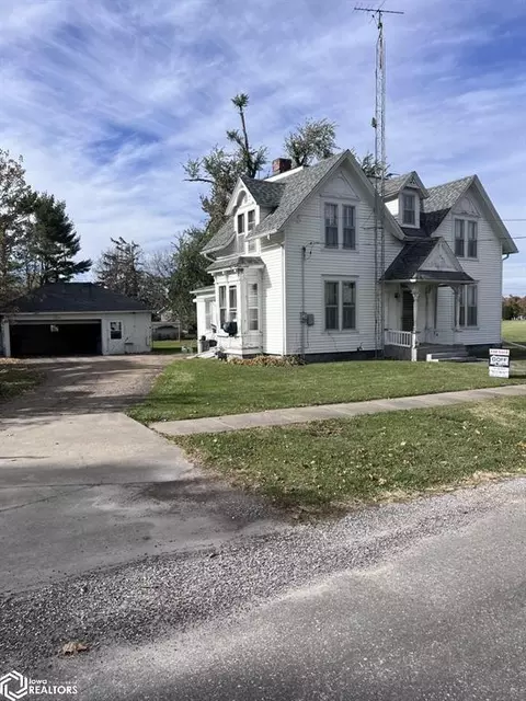 200 N 6th St, La Harpe, IL 61450
