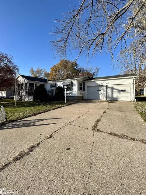 1365 Knight St, Nauvoo, IL 62354