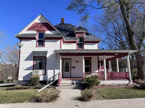 707 NW Church St, Leon, IA 50144