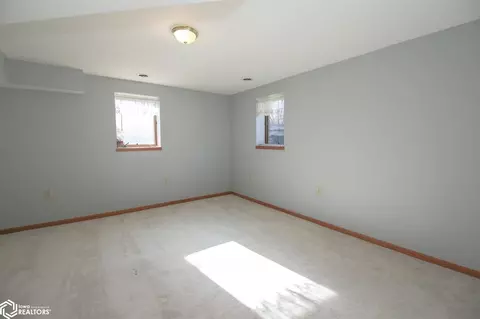 628 T Ave, Nevada, IA 50201 photo 18