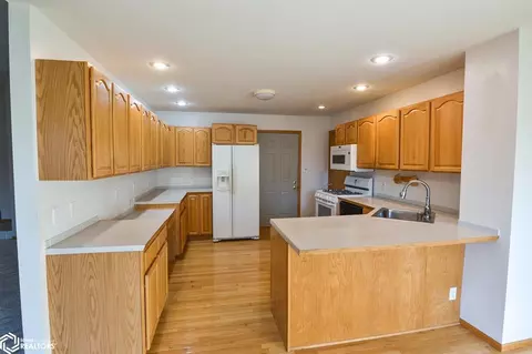 628 T Ave, Nevada, IA 50201 photo 8