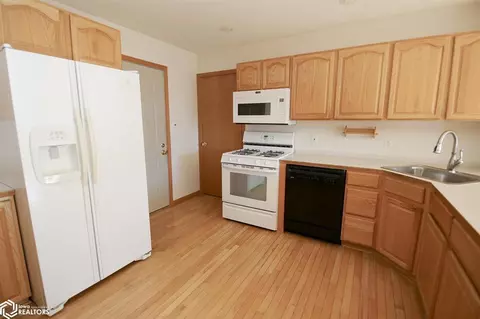 628 T Ave, Nevada, IA 50201 photo 10