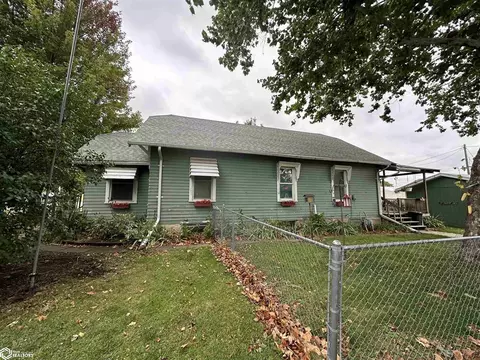 106 S Walnut St, Richland, IA 52585