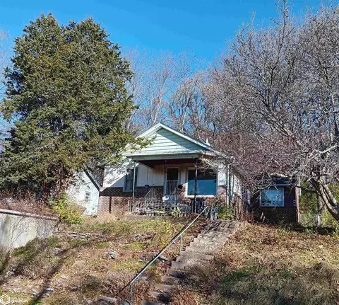 326 Summit St, Ottumwa, IA 52501