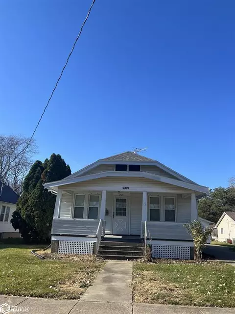 2421 Gnahn St, Burlington, IA 52601