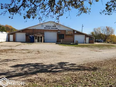825 S Hall St, Algona, IA 50511