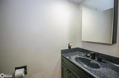 741 16th St, Nevada, IA 50201 photo 18