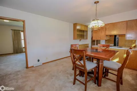 741 16th St, Nevada, IA 50201 photo 6
