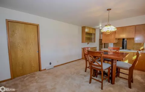 741 16th St, Nevada, IA 50201 photo 4