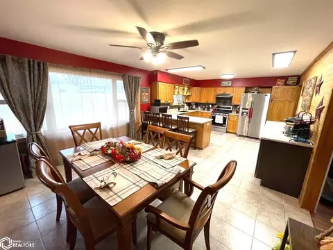 Dining - 817 W Maple St, Centerville, IA 52544 photo 2 of 3