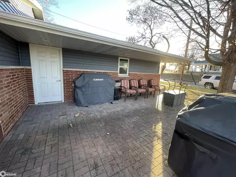 Exterior - 817 W Maple St, Centerville, IA 52544 photo 7 of 9