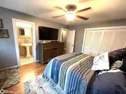 Bedroom - 817 W Maple St, Centerville, IA 52544 photo 7 of 7