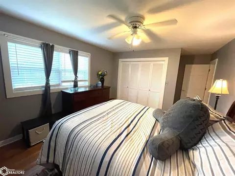 Bedroom - 817 W Maple St, Centerville, IA 52544 photo 4 of 7