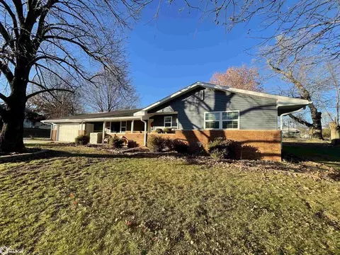 Exterior - 817 W Maple St, Centerville, IA 52544 photo 9 of 9