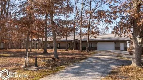 27526 Perry Rd, Leon, IA 50144