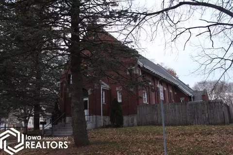 504 2nd Ave SE, Hampton, IA 50441 photo 4