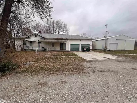 4851 Hessle St, Hedrick, IA 52563