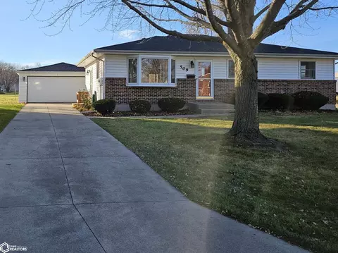 509 Lynwood Cir, Ottumwa, IA 52501
