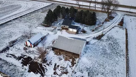 442 370th Ave, Grinnell, IA 50112