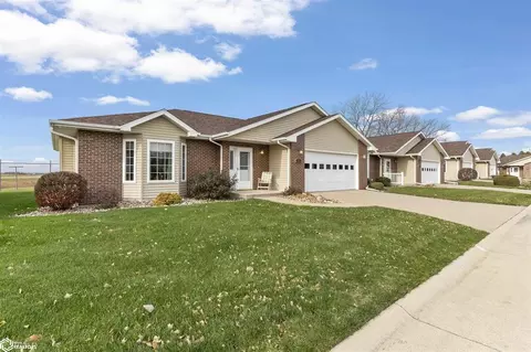 1531 Mason Ln, Burlington, IA 52601